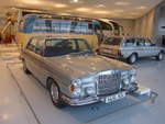 Mercedes/593981/186358---mercedes-benz-300-sl-63 (186'358) - Mercedes-Benz 300 SL 6.3 von 1972 - H-SEL 824 - am 12. November 2017 in Stuttgart, Mercedes-Benz Museum