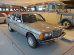 Mercedes/593983/186361---mercedes-benz-300-td-von (186'361) - Mercedes-Benz 300 TD von 1985 - HN-MK 810 - am 12. November 2017 in Stuttgart, Mercedes-Benz Museum