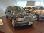Mercedes/595128/186450---mercedes-benz-190-e-23 (186'450) - Mercedes-Benz 190 E 2.3 von 1992; Schauspieler Nicolas Cage - 5MYH565 - am 12. November 2017 in Stuttgart, Mercedes-Benz Museum