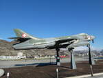 Sion/799260/243763---schweizer-luftwagge---hawker (243'763) - Schweizer Luftwagge - Hawker Hunter F.58 J 4100 - am 11. Dezember 2022 in Sion, Airport