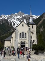 (170'352) - Die Kirche in Chamonix am 5.