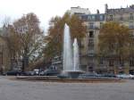 (167'157) - Brunnen auf dem Place Victor Hugo am 17. November 2015 in Paris