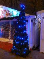 baume/469082/167042---der-blaue-weihnachtsbaum-am (167'042) - Der blaue Weihnachtsbaum am 16. November 2015 in Paris, Champs-Elyses