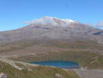 (191'379) - Lower Tama Lake und Mount Ruapehu am 25.