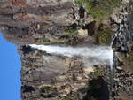 (191'337) - Der Taraniki-Wasserfall am 25.
