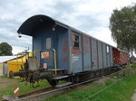 Unterhaltsfahrzeuge/521900/174092---sbb-materialwagen---nr-95 (174'092) - SBB-Materialwagen - Nr. 95 02 400-6 - am 20. August 2016 in Bsingen, Bahnhof