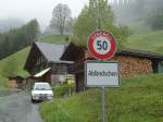 (133'667) - Dorfeinfahrt in Ablndschen am 15.