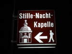 (197'599) - Schild zur Stille-Nacht-Kapelle am 14.