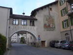 (180'449) - Torbogen beim Hotel Fravi am 23.