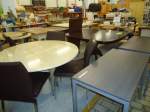 (130'884) - Die Tischabteilung im BrockiShop am 2. November 2010