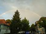 (133'982) - Regenbogen im Lerchenfeld bei Thun am 6.