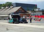 (145'640) - Chevrolet von Hell Driver berquert zwei Peugeots am 7. Juli 2013 in Thun, Expo