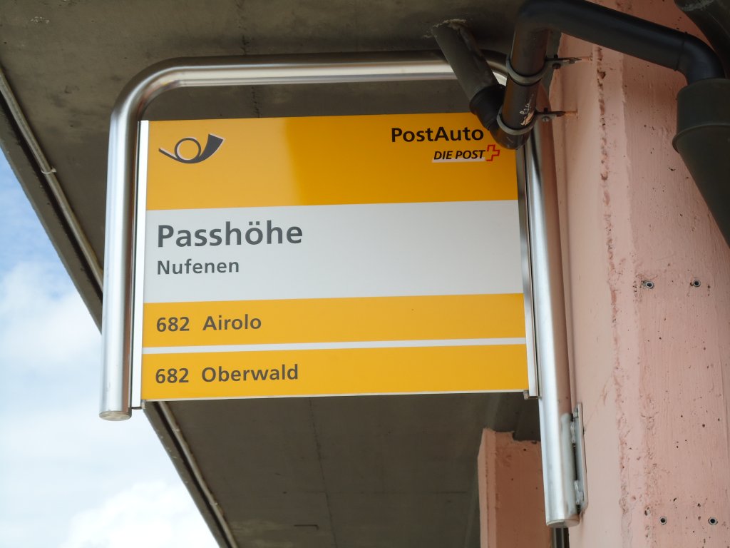 (127'552) - PostAuto-Haltestelle - Nufenen, Passhhe - am 4. Juli 2010