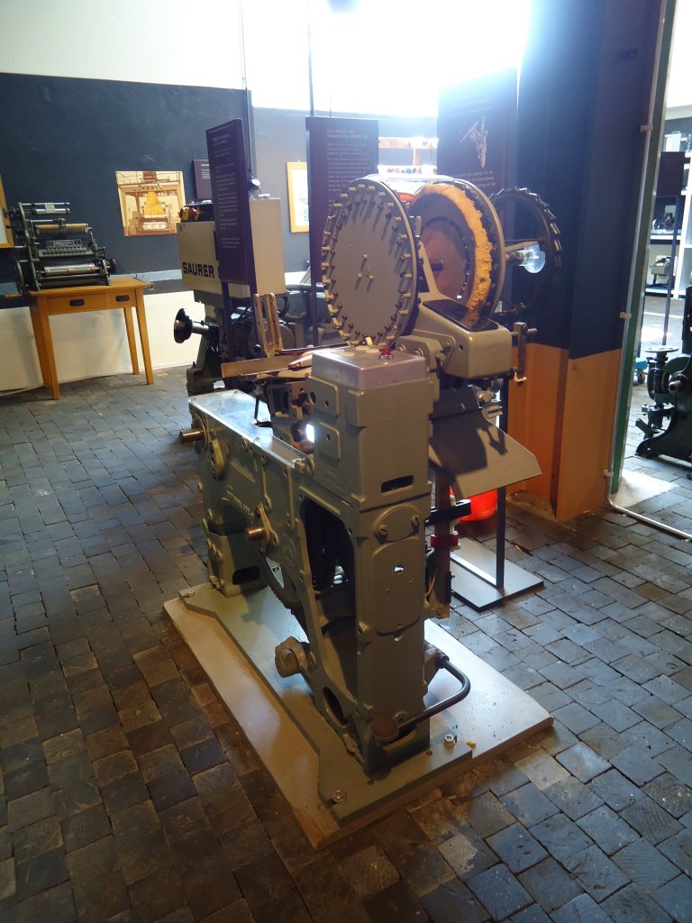 (128'842) - Im Saurer-Museum in Arbon: Kleine Maschine am 21. August 2010
