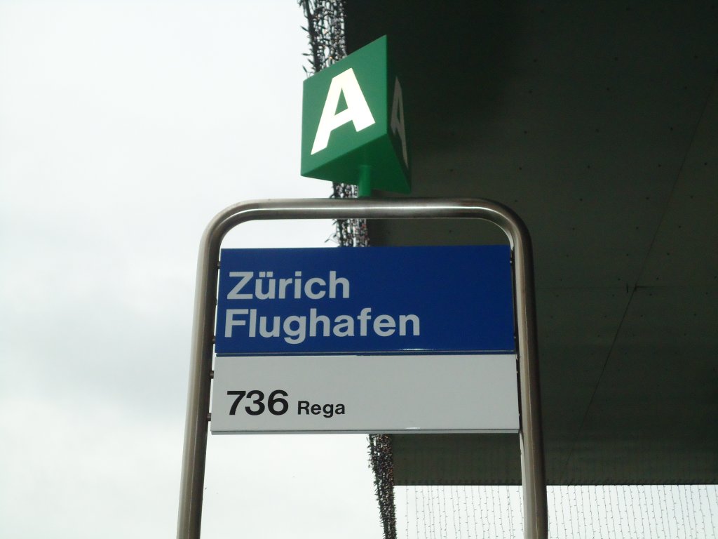 (131'012) - VBG-Haltestelle - Zrich, Flughafen - am 17. November 2010