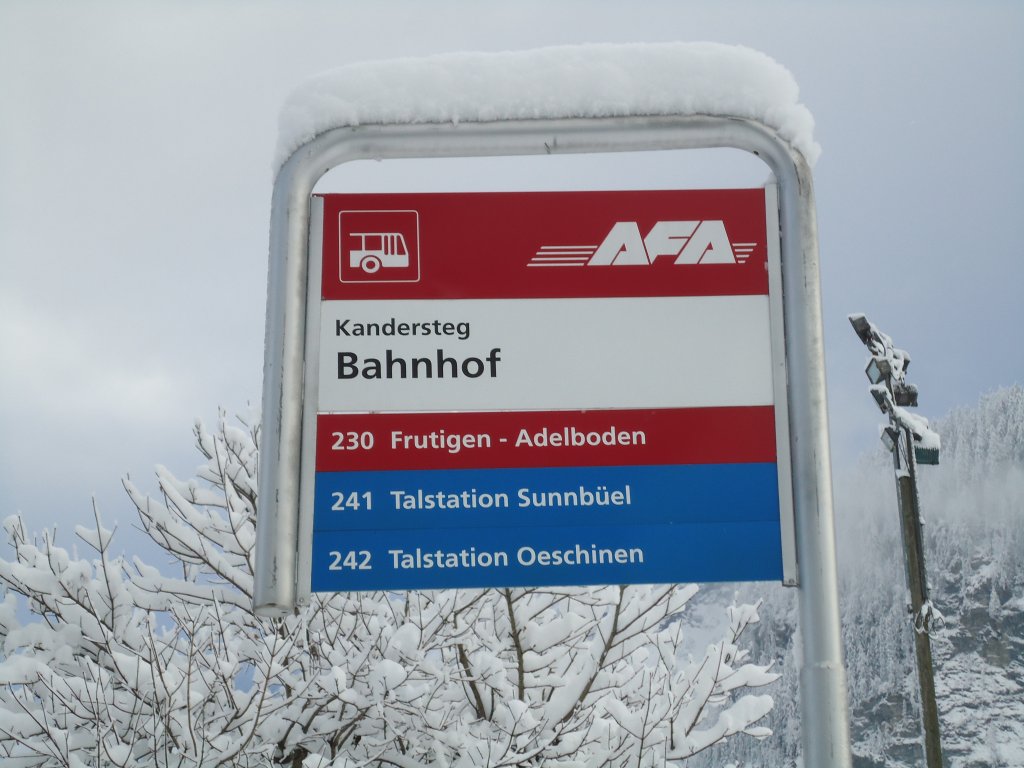 (131'690) - AFA-Haltestelle - Kandersteg, Bahnhof - am 26. Dezember 2010