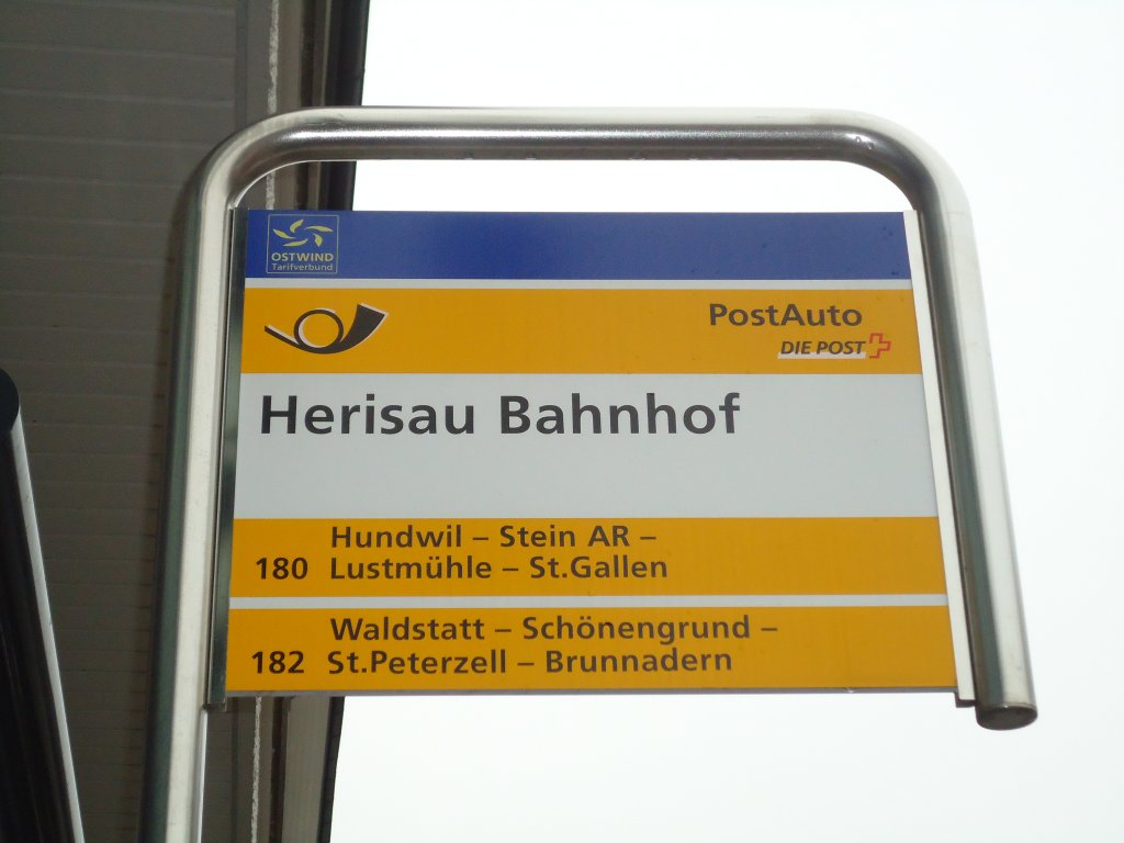 (132'300) - PostAuto-Haltestelle - Herisau, Bahnhof - am 12. Januar 2011