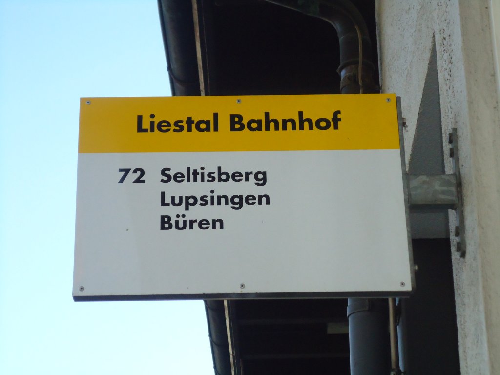 (132'585) - AAGL-Haltestelle - Liestal, Bahnhof - am 7. Februar 2011
