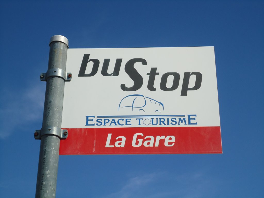 (133'177) - Espace Tourisme-Haltestelle - Riddes, La Gare - am 3. April 2011