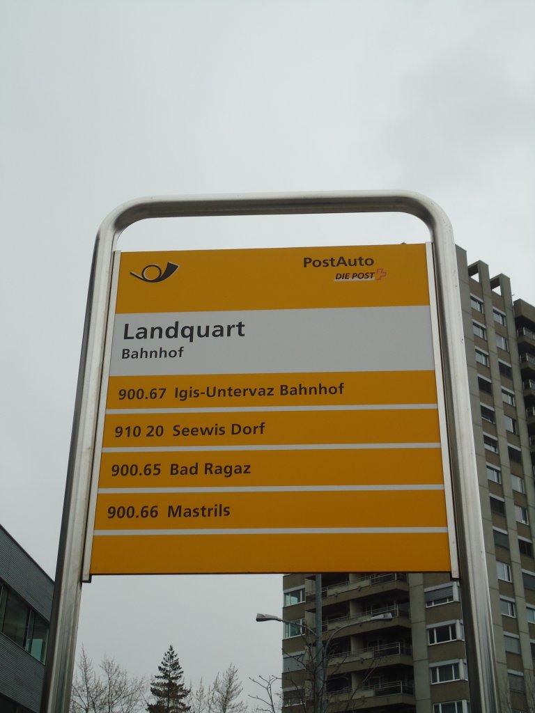 (137'927) - PostAuto-Haltestelle - Landquart, Bahnhof - am 5. Mrz 2012