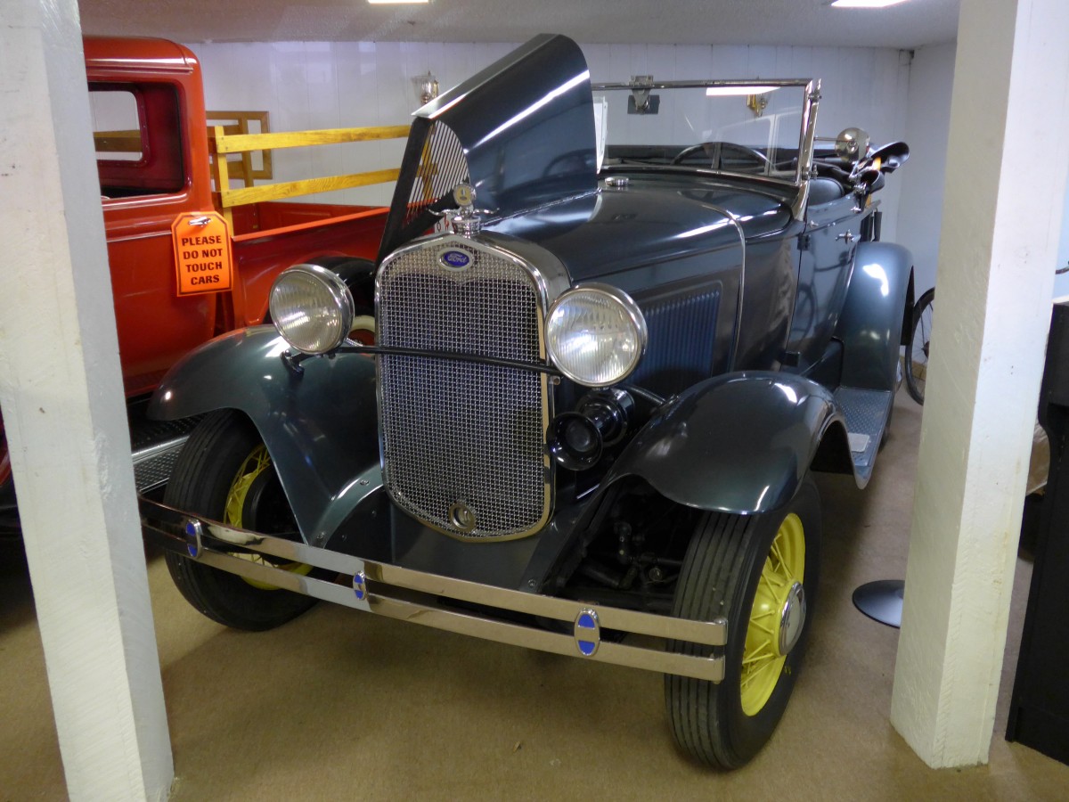 (152'251) - Ford am 9. Juli 2014 in Volo, Auto Museum