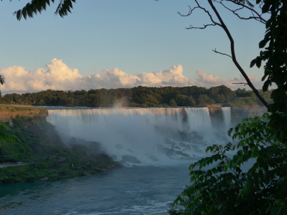 (152'883) - Die Niagara Falls am 15. Juli 2014 in Clifton Hill