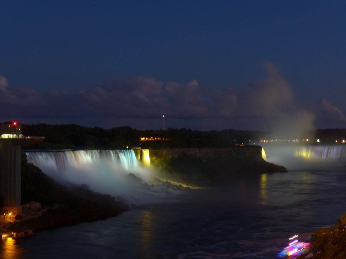 (152'930) - Die Niagara Falls am 15. Juli 2014 in Clifton Hill
