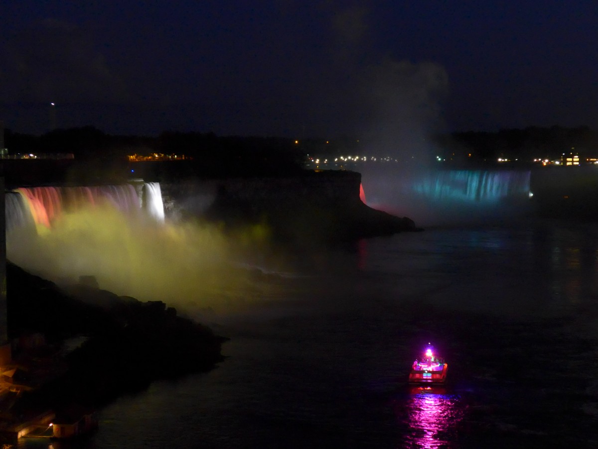 (152'937) - Die Niagara Falls am 15. Juli 2014 in Clifton Hill