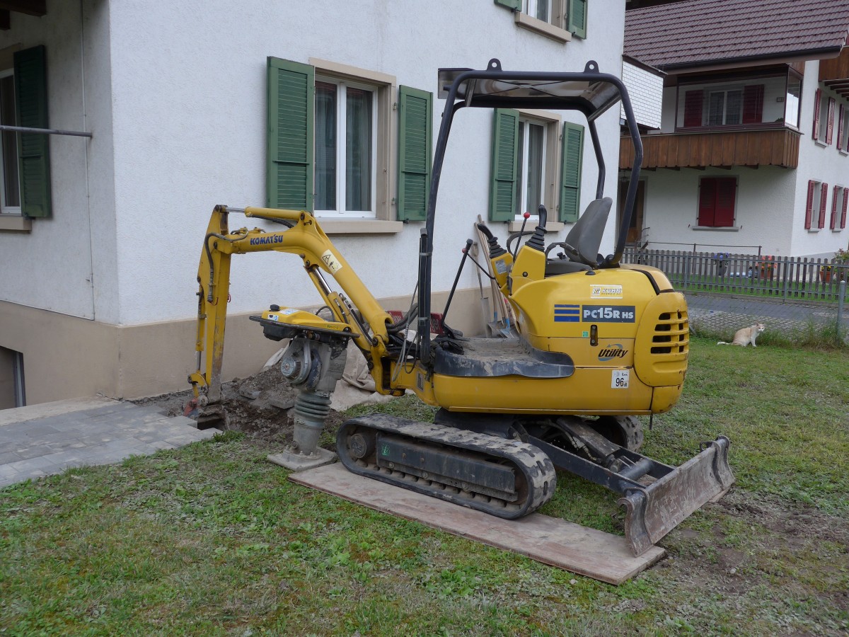 (153'674) - Komatsu-Baumaschine am 5. August 2014 in Thun, Lerchenfeld
