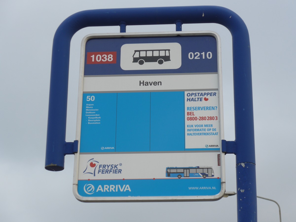 (156'851) - Bus-Haltestelle - Lauwersoog, Haven - am 19. November 2014