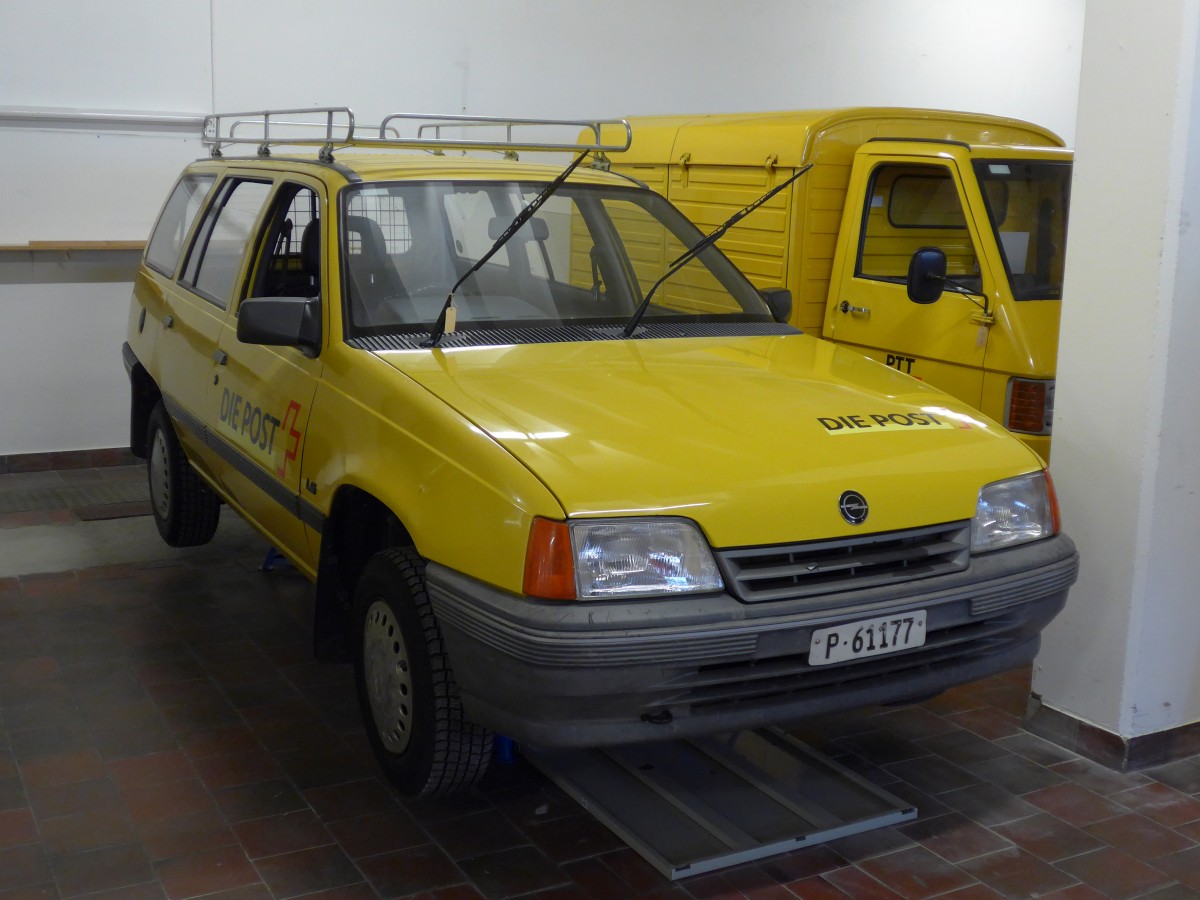 (164'645) - PTT-Regie - P 61'177 - Opel am 13. September 2015 in Mamishaus, Depot MfK