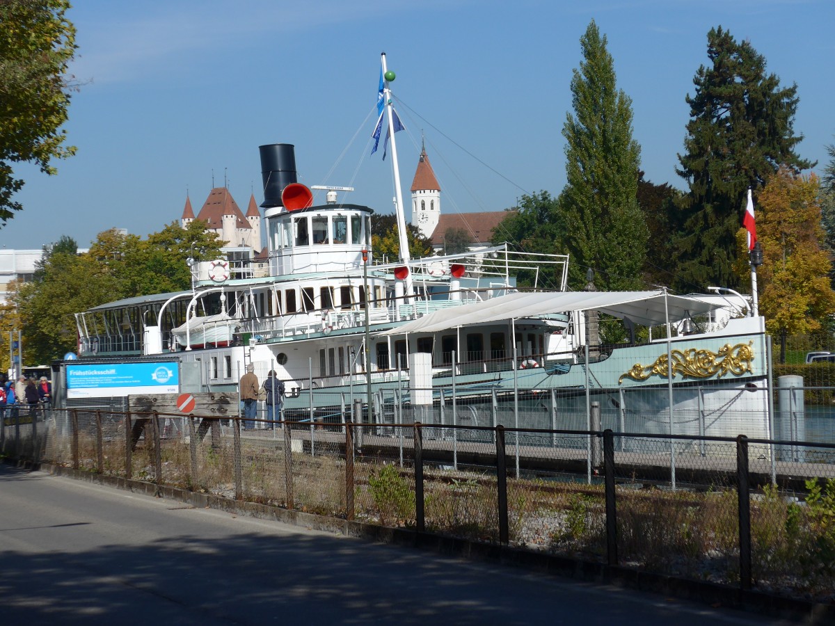 (165'931) - Dampfschiff Blmlisalp am 2. Oktober 2015 an der Schifflndte Thun
