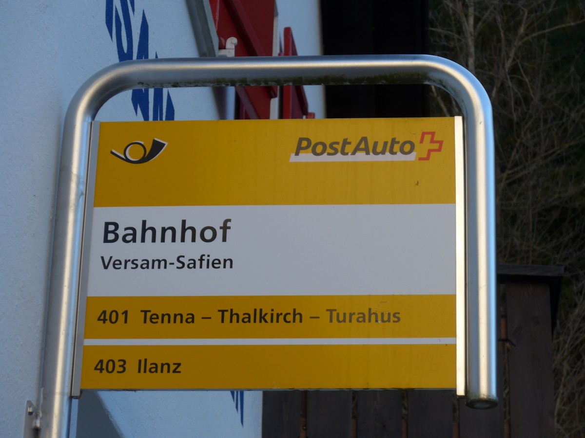 (167'662) - PostAuto-Haltestelle - Versam-Safien, Bahnhof - am 5. Dezember 2015