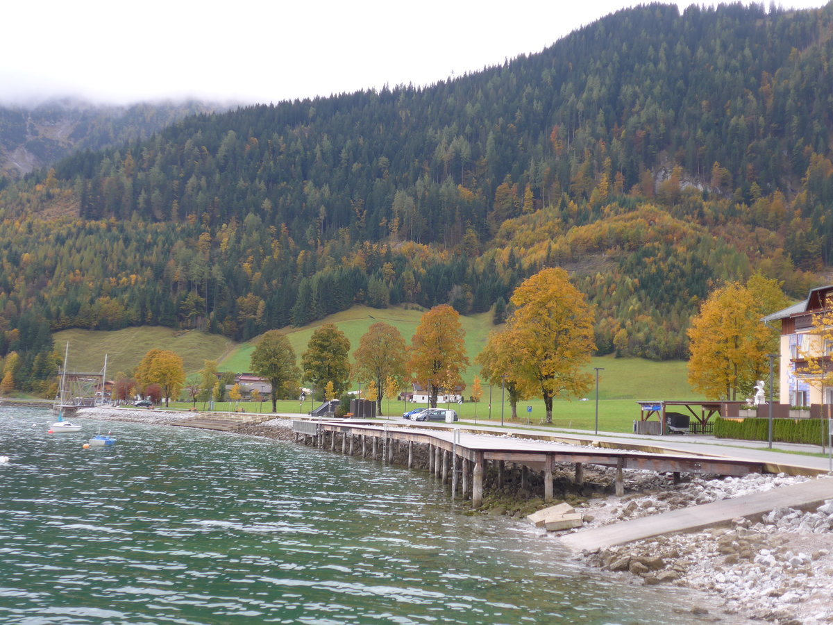 (175'948) - Herbststimmung am 19. Oktober 2016 am Achensee bei Pertisau