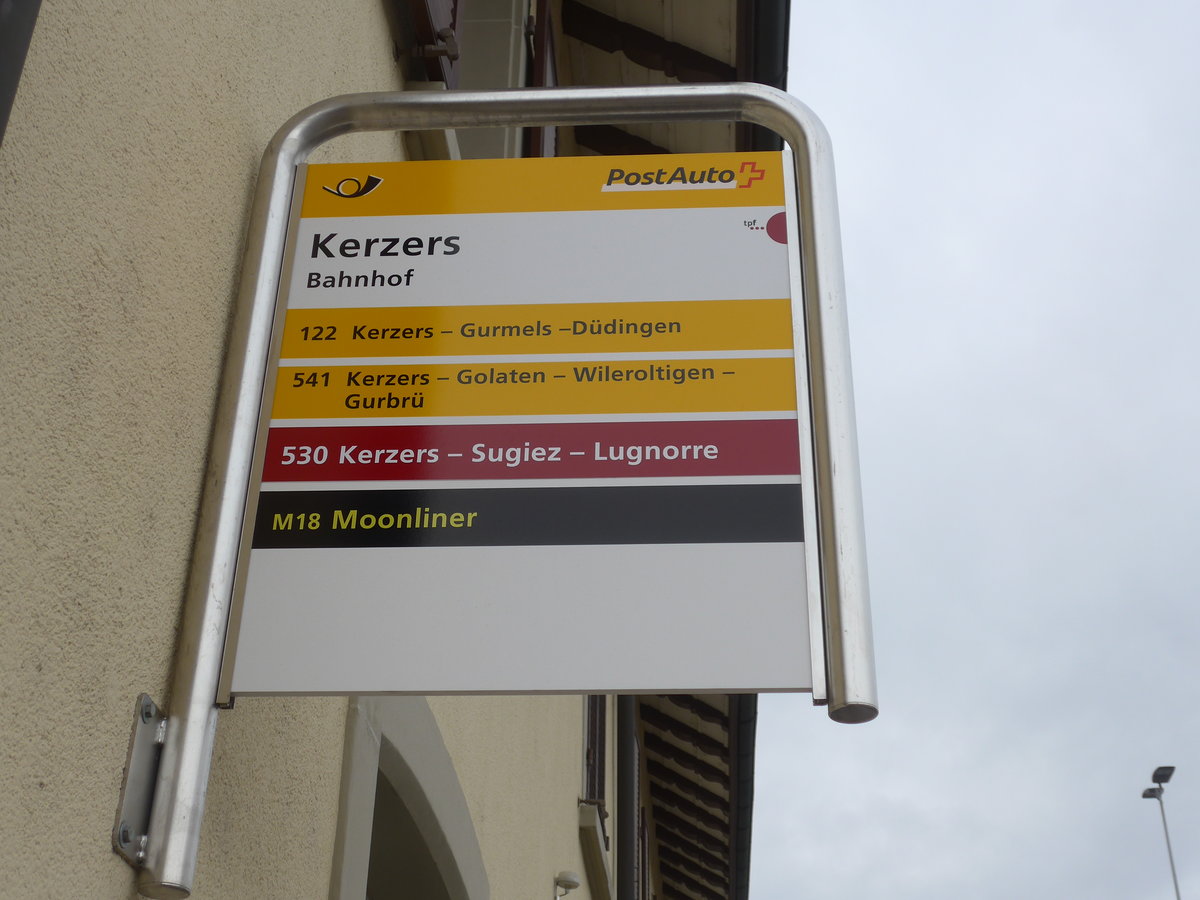(189'824) - PostAuto-Haltestelle - Kerzers, Bahnhof - am 1. April 2018