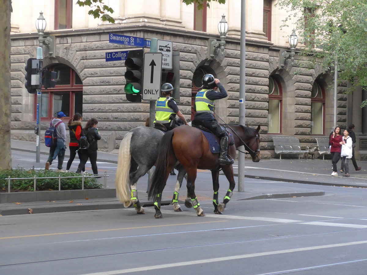 (190'189) - Brittene Polizei am 17. April 2018 in den Strassen von Melbourne