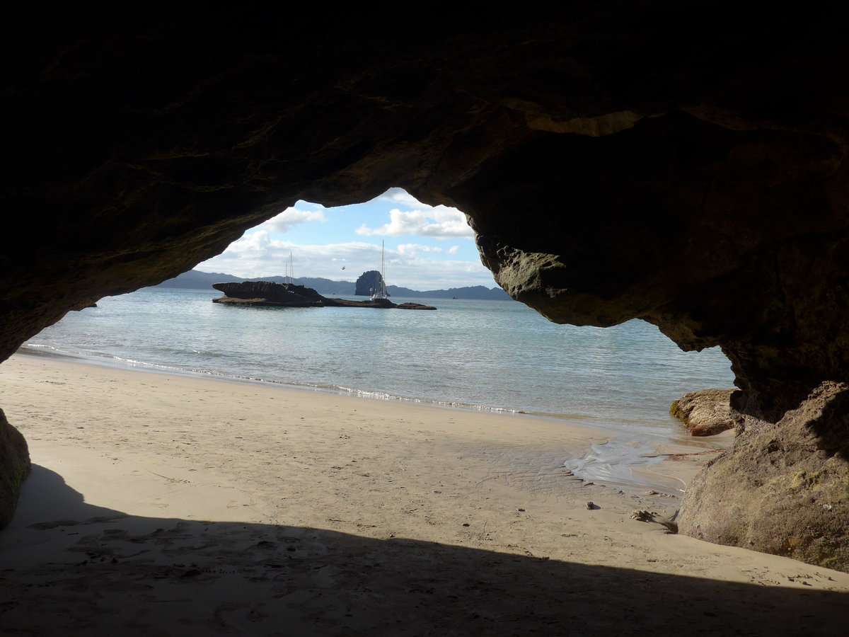 190'582) - Cathedral Cove am 20. April 2018 bei Hahei