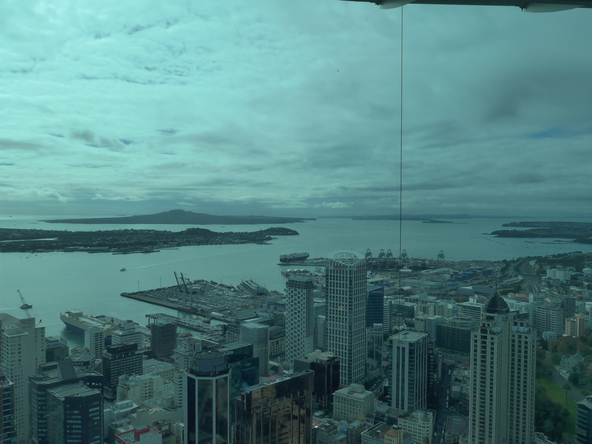 (192'151) - Auckland am 1. Mai 2018 vom Sky Tower aus