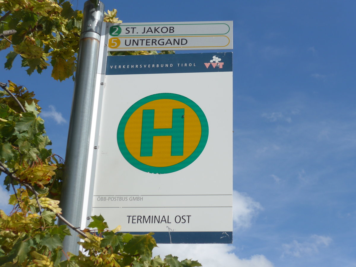 (197'638) - Bus-Haltestelle - St. Anton, Terminal Ost - am 15. September 2018