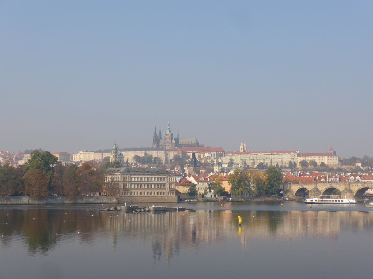 (198'398) - Prager Burg an der Moldau am 18. Oktober 2018 in Praha