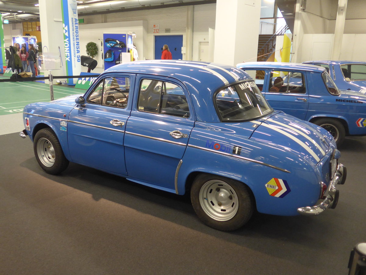 (201'552) - Renault am 11. Februar 2019 in Basel, MUBA