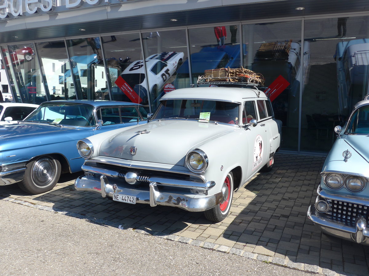 (203'148) - Ford - NE 44'742 - am 24. Mrz 2019 in Granges-Paccot, Forum-Fribourg