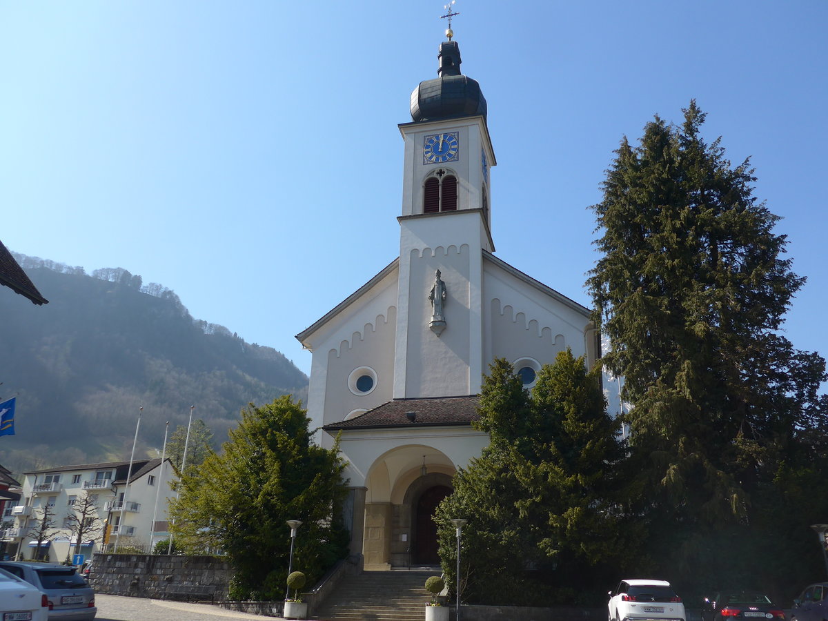 (203'321) - Die Kirche am 30. Mrz 2019 in Hergiswil