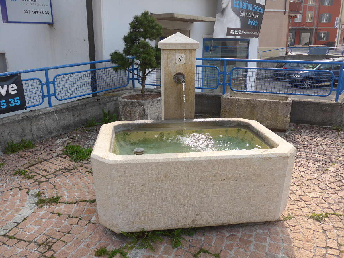 (203'574) - Brunnen am 13. April 2019 in Moutier