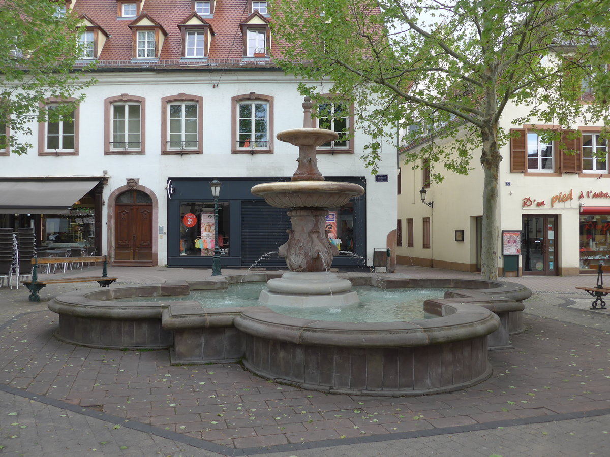 (204'468) - Brunnen am 28. April 2019 in Haguenau