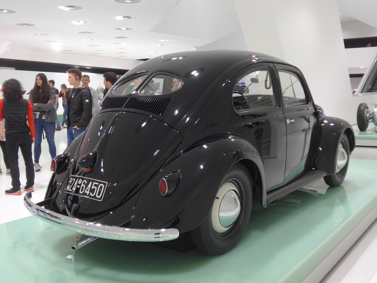 (204'640) - VW-Kfer - AW 24-6450 - am 9. Mai 2019 in Zuffenhausen, Porsche Museum