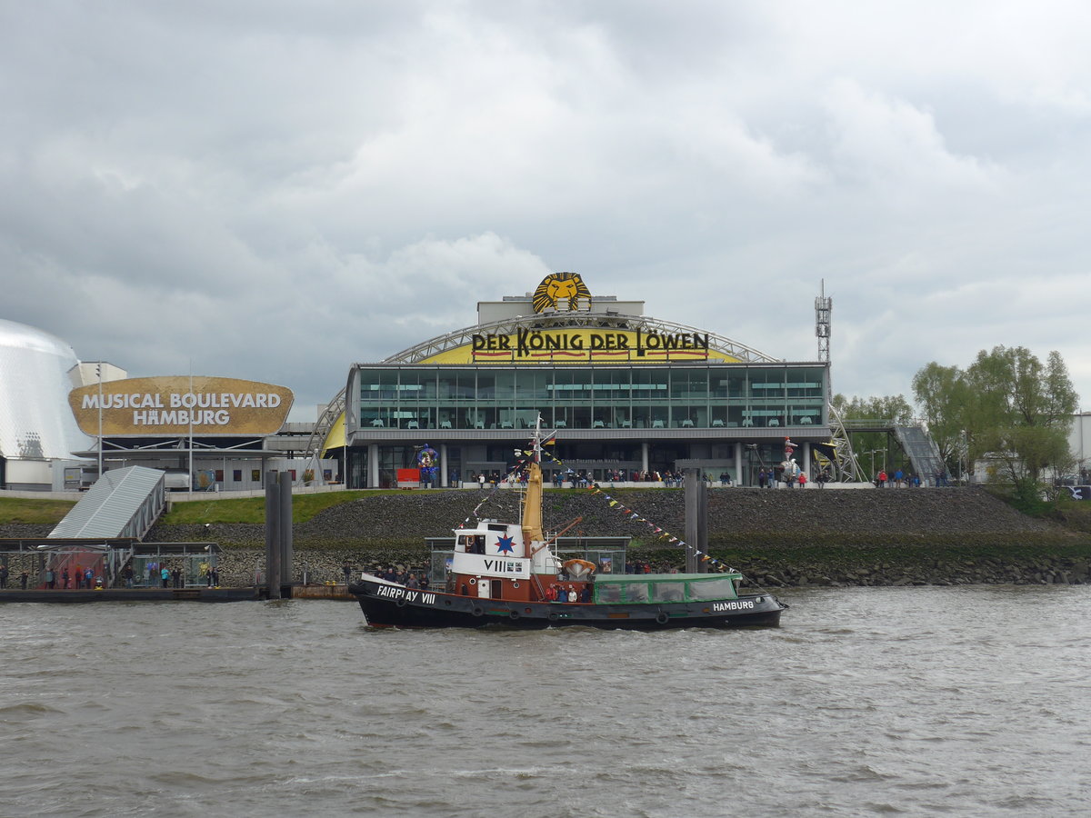 (204'717) - 830. Hafengeburtstag mit Schiffsparade am 10. Mai 2019 auf der Elbe in Hamburg