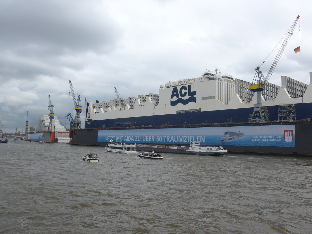 (204'763) - 830. Hafengeburtstag mit Schiffsparade am 10. Mai 2019 auf der Elbe in Hamburg
