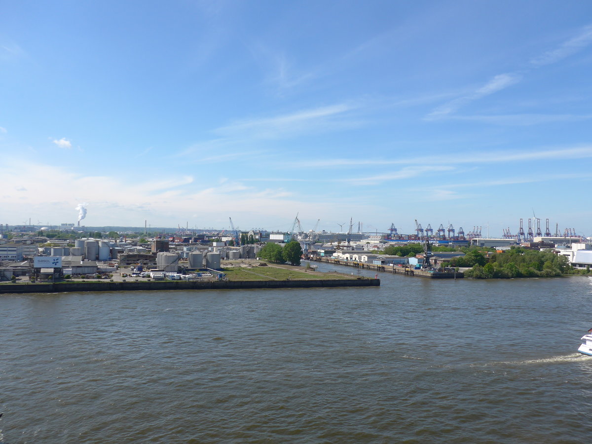 (204'897) - Im Hamburger Hafen an der Elbe am 11. Mai 2019