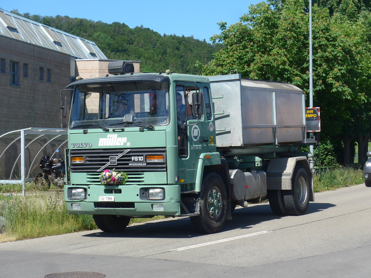 (205'843) - Mller, St. Gallen - SG 7296 - Volvo am 8. Juni 2019 in Thayngen, Saurertreffen